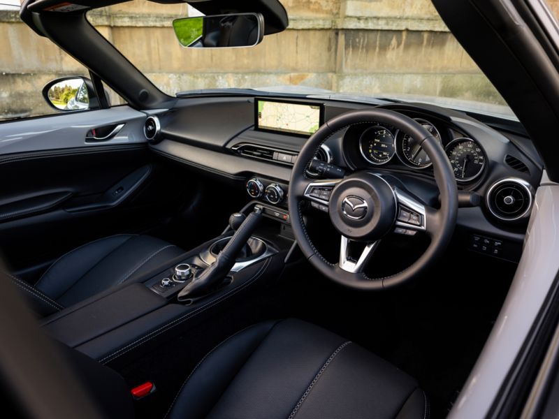 Mazda MX-5 RF (2017-) - thumbnail side