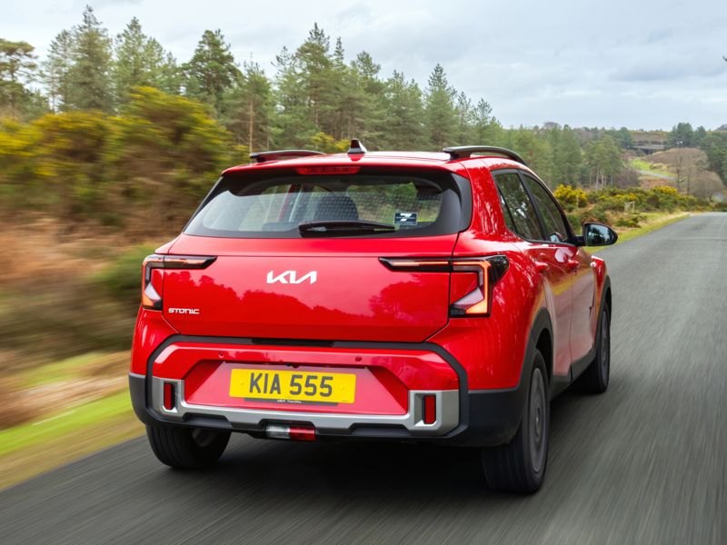 Kia Stonic (2017-) - thumbnail rear