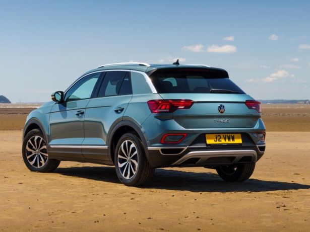 Volkswagen T-Roc (2017-) review | Available new Compact/Small SUV ...