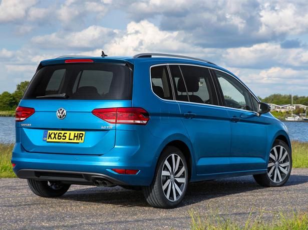 Volkswagen Touran (2015-) - thumbnail rear