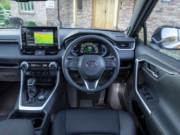 Toyota RAV4 Plug-in hybrid (2021-) - thumbnail side