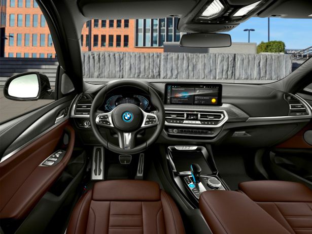 BMW iX3 (2021-) - thumbnail side
