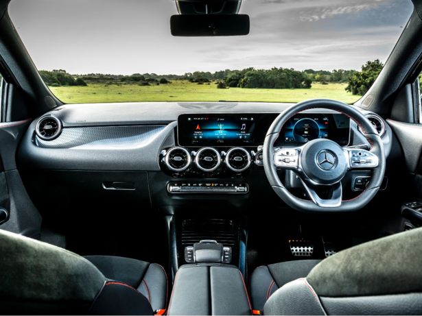 Mercedes-Benz GLA PHEV (2020-) - thumbnail side