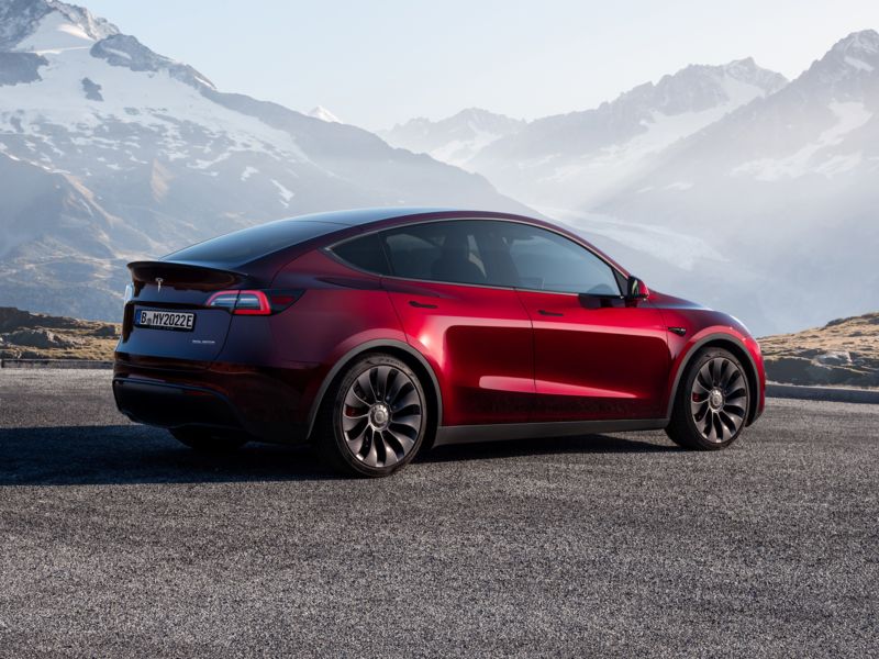 Tesla Model Y (2022-) - thumbnail rear