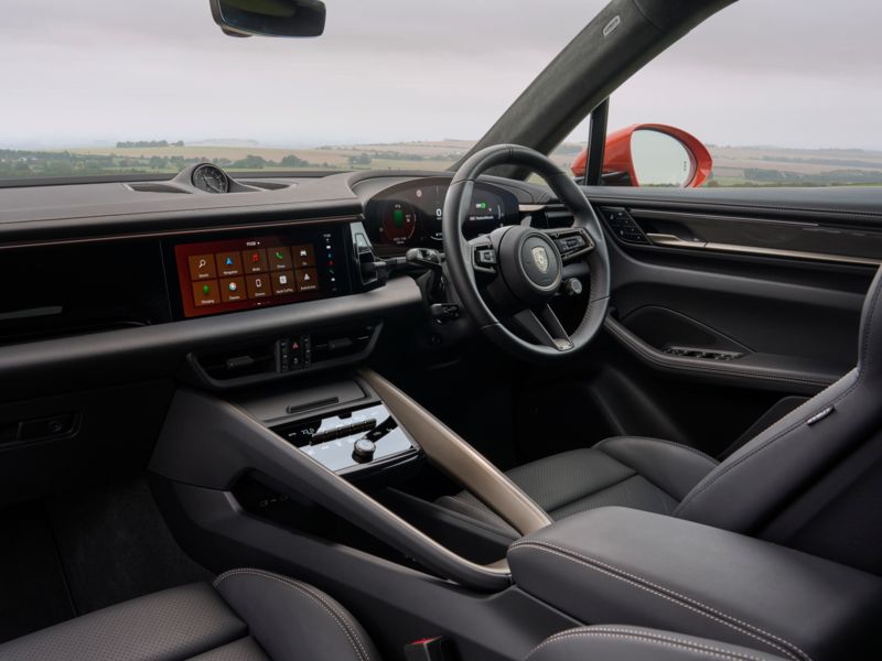 Porsche Macan Electric (2024-) - thumbnail side