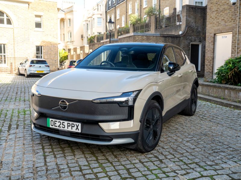 Volvo EX30 Cross Country (2025-)