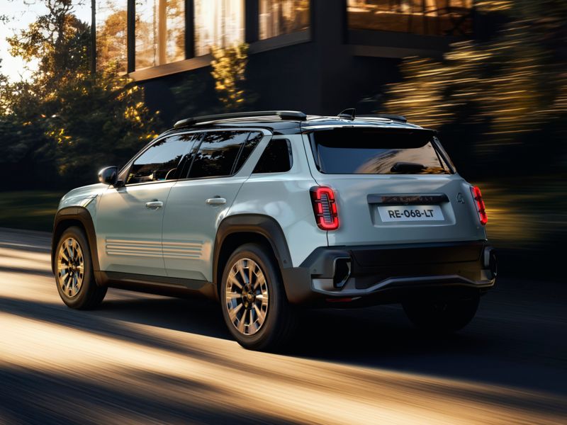 Renault 4 E-Tech Electric (2025-) - thumbnail rear