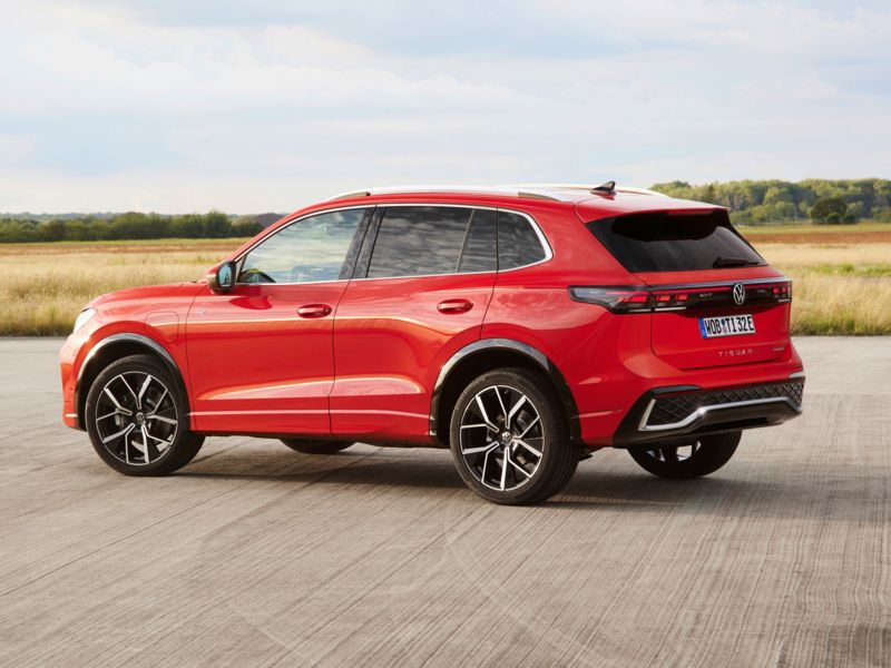 Volkswagen Tiguan Plug-in Hybrid (2024-) - thumbnail rear