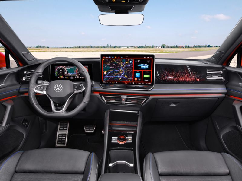 Volkswagen Tiguan Plug-in Hybrid (2024-) - thumbnail side