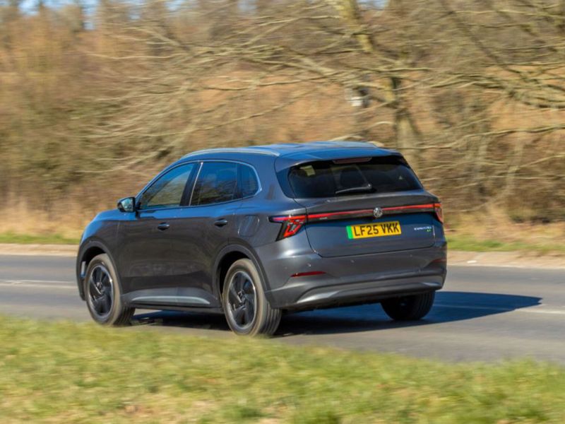 MG S5 EV (2025-) - thumbnail rear