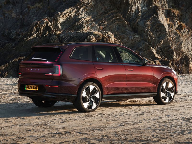 Volvo EX90 (2024-) - thumbnail rear
