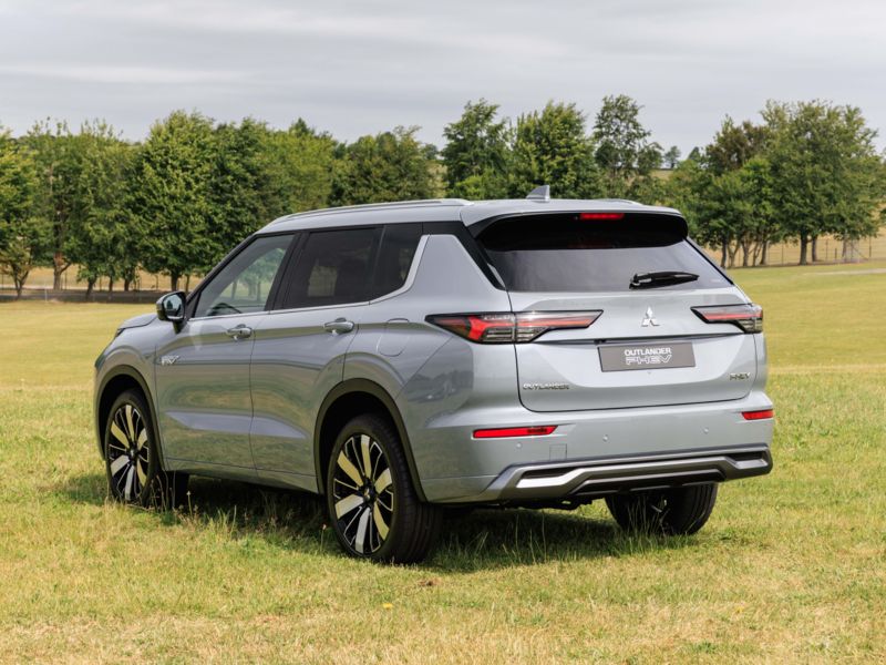 Mitsubishi Outlander PHEV (2026-) - thumbnail rear