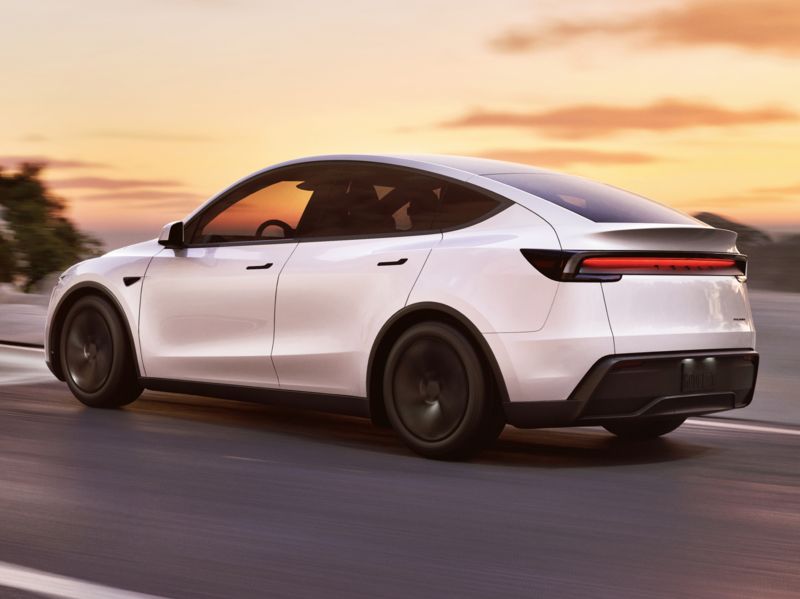 Tesla Model Y (2025-) - thumbnail rear