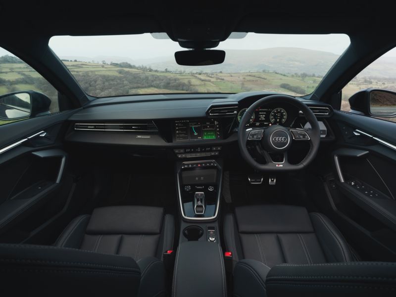 Audi A3 Sportback Plug-in Hybrid (2021-) - thumbnail side