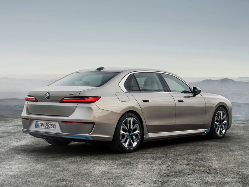 BMW i7 (2022-) - thumbnail rear