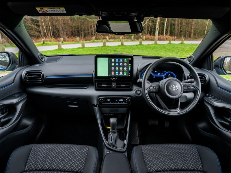 Toyota Yaris (2020-) - thumbnail side