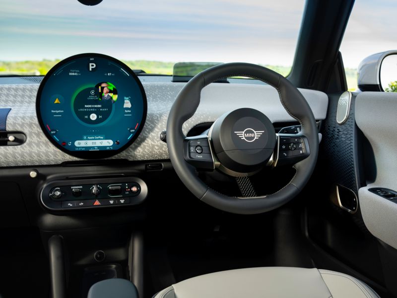 Mini Cooper Electric (2024-) - thumbnail side