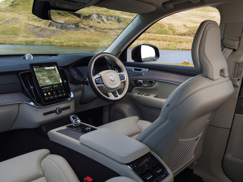 Volvo XC90 Plug-in hybrid (2015-) - thumbnail side