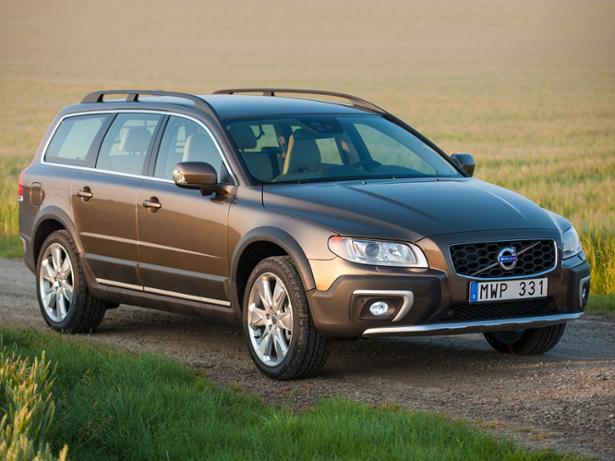 Here's What It's Like to Drive an Original Volvo V70 XC Time Capsule -  Autotrader